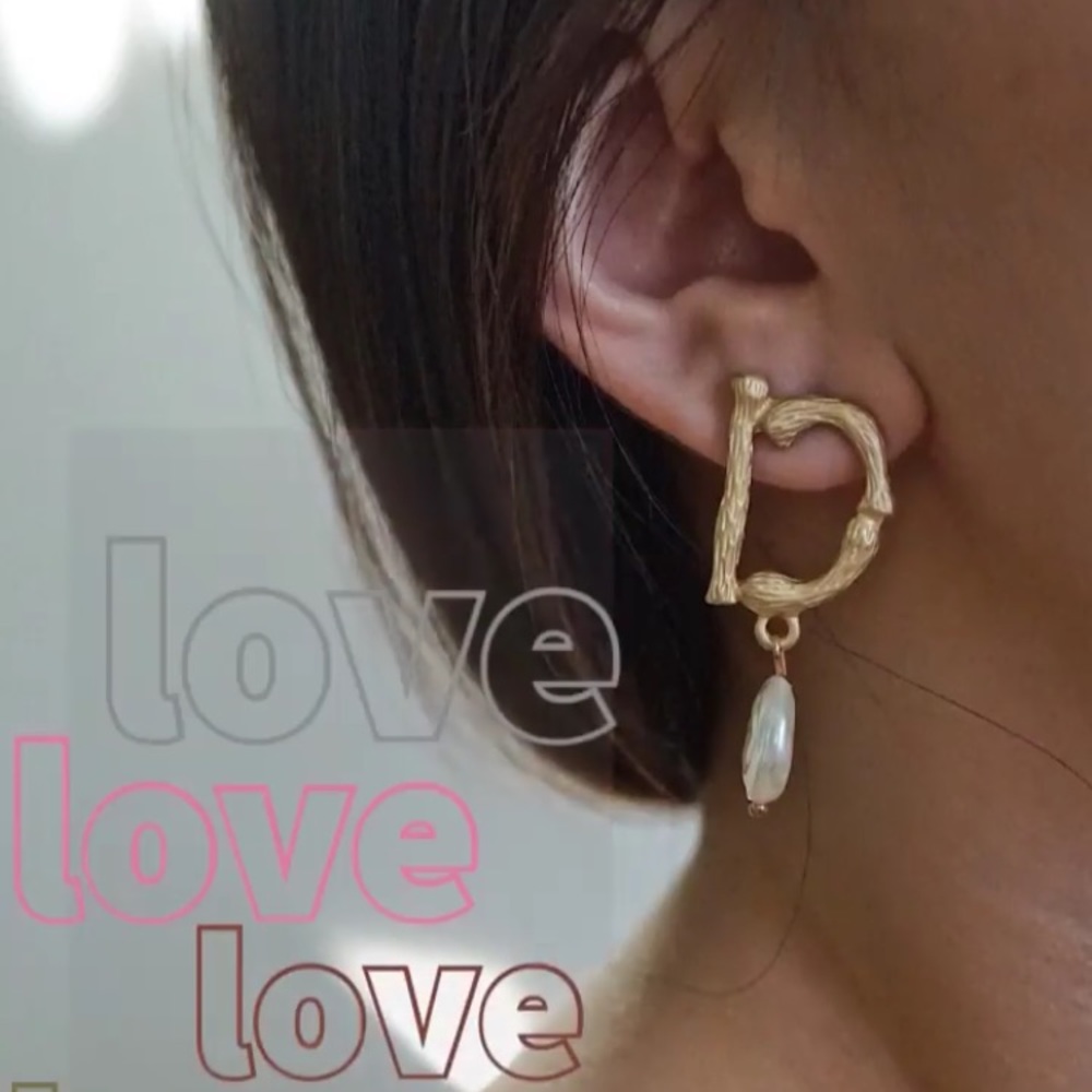 Classic Twist Earrings